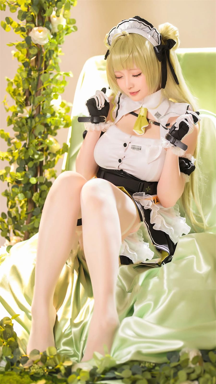 星之迟迟性感冷白皮女仆