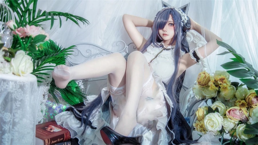 窨砚_Frasto cos 碧蓝航线奥古斯特