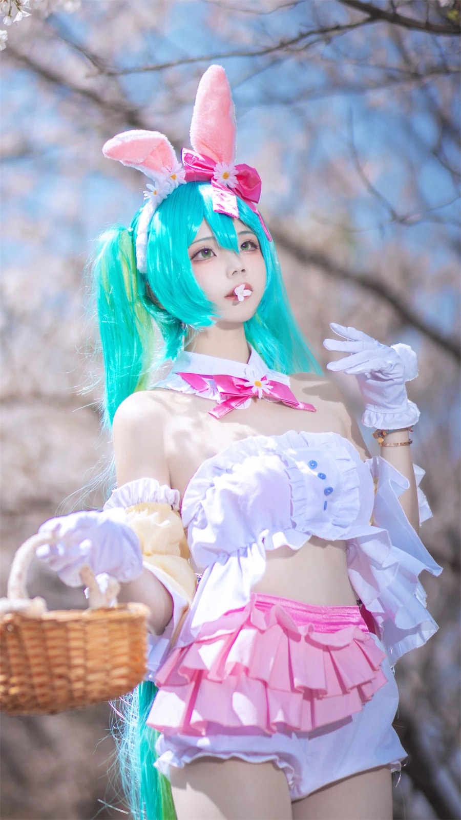 墨色的团子_墨舒cosplay初音未来